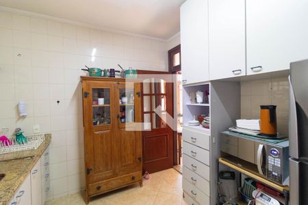 Casa à venda com 360m², 3 quartos e 4 vagas Casa à venda com 360m², 3 quartos e 4 vagasCozinha