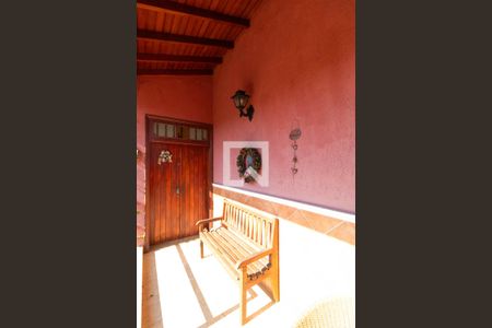 Casa à venda com 360m², 3 quartos e 4 vagas Casa à venda com 360m², 3 quartos e 4 vagasVaranda