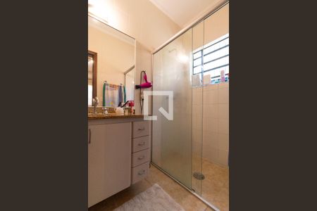 Casa à venda com 360m², 3 quartos e 4 vagas Casa à venda com 360m², 3 quartos e 4 vagasBanheiro da Suíte