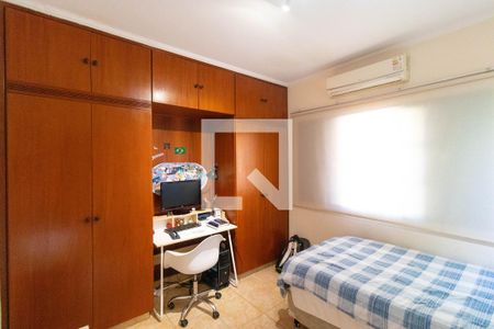 Casa à venda com 360m², 3 quartos e 4 vagas Casa à venda com 360m², 3 quartos e 4 vagasQuarto 02