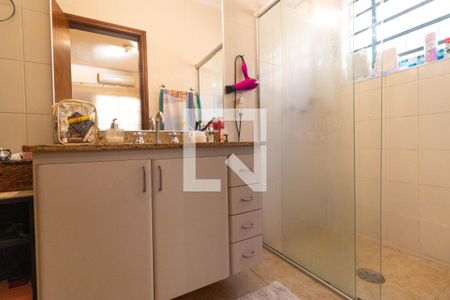 Casa à venda com 360m², 3 quartos e 4 vagas Casa à venda com 360m², 3 quartos e 4 vagasBanheiro da Suíte