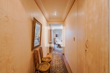 Corredor de apartamento à venda com 3 quartos, 170m² em Jardim Europa, São Paulo