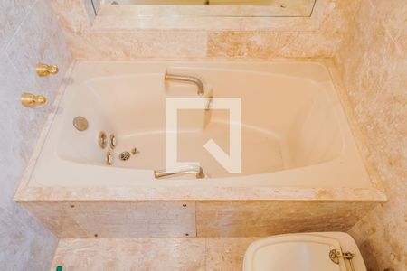 Apartamento à venda com 170m², 3 quartos e 2 vagasBanheiro da Suíte