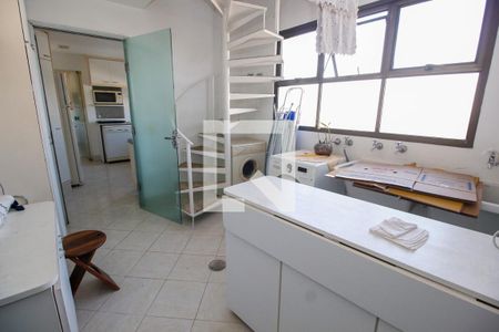 Apartamento para alugar com 477m², 4 quartos e 5 vagasÁrea de Serviço