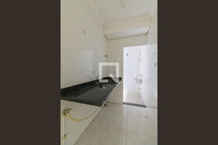 Sala e Cozinha de apartamento para alugar com 2 quartos, 40m² em Jardim Santa Teresinha, São Paulo