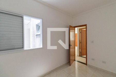 Quarto 1 de apartamento para alugar com 2 quartos, 40m² em Jardim Santa Teresinha, São Paulo
