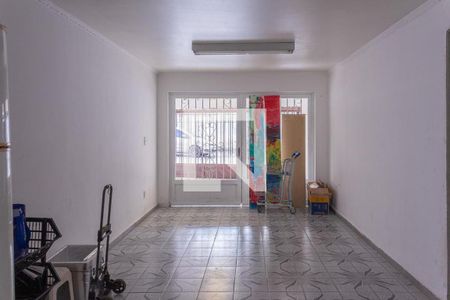 Casa à venda com 233m², 2 quartos e 4 vagas