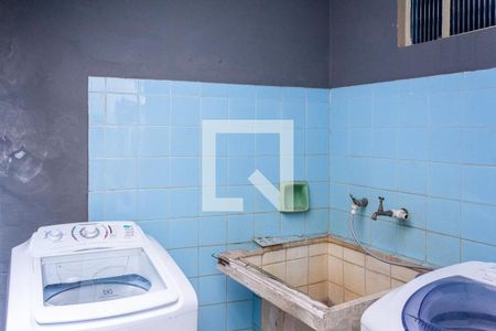 Casa à venda com 233m², 2 quartos e 4 vagas