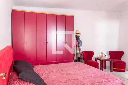 Casa à venda com 233m², 2 quartos e 4 vagas