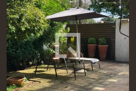 Casa à venda com 3 quartos, 300m² em Butantã, São Paulo