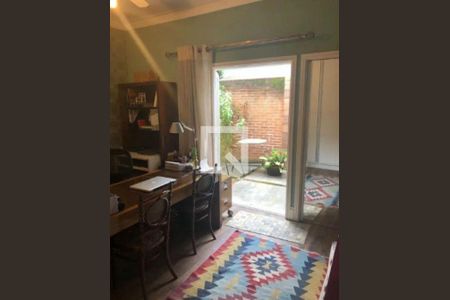 Casa à venda com 3 quartos, 300m² em Butantã, São Paulo