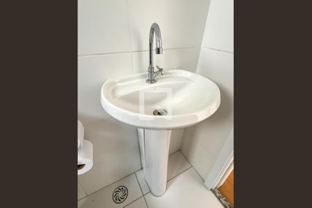 Apartamento para alugar com 44m², 2 quartos e sem vagaBanheiro