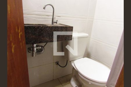 Casa à venda com 130m², 3 quartos e 2 vagasBanheiro Social