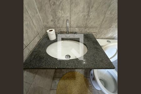 Banheiro de casa à venda com 1 quarto, 28m² em Jardim das Vertentes, São Paulo