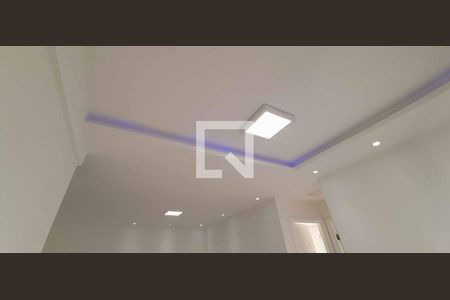 Sala de apartamento para alugar com 2 quartos, 46m² em Padroeira, Osasco