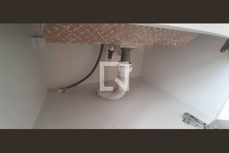 Apartamento para alugar com 46m², 2 quartos e 1 vaga Apartamento para alugar com 46m², 2 quartos e 1 vagaBanheiro