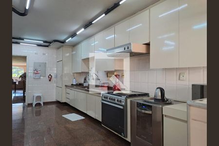 Apartamento à venda com 200m², 4 quartos e 2 vagas