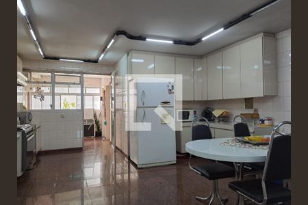 Apartamento à venda com 200m², 4 quartos e 2 vagas