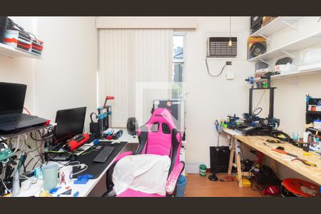 Apartamento à venda com 122m², 4 quartos e 1 vaga