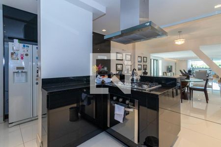 Apartamento à venda com 330m², 3 quartos e 3 vagas