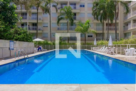 Apartamento à venda com 33m², 1 quarto e 1 vagaÁrea comum - Piscina