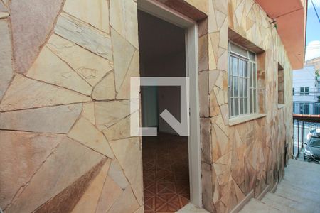 Entrada de casa para alugar com 2 quartos, 70m² em Penha de França, São Paulo