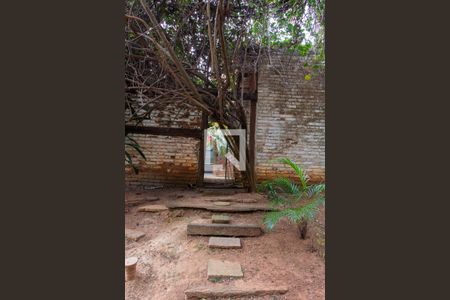 Casa de condomínio para alugar com 1600m², 3 quartos e 2 vagas Casa de condomínio para alugar com 1600m², 3 quartos e 2 vagasÁREA EXTERNA FUNDOS