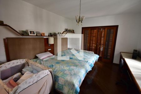 Casa à venda com 499m², 4 quartos e 8 vagasQuarto 4 - Suíte