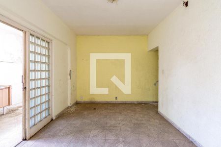 Casa à venda com 210m², 2 quartos e 2 vagas