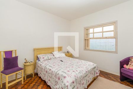 Casa à venda com 210m², 2 quartos e 2 vagas