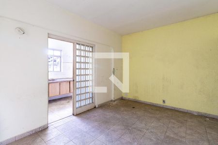 Casa à venda com 210m², 2 quartos e 2 vagas