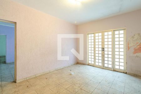 Casa à venda com 210m², 2 quartos e 2 vagas