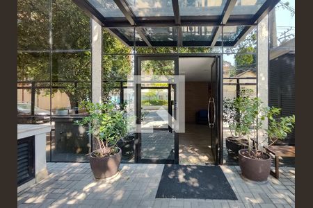 Apartamento à venda com 75m², 3 quartos e 1 vaga Apartamento à venda com 75m², 3 quartos e 1 vagaFachada e portaria