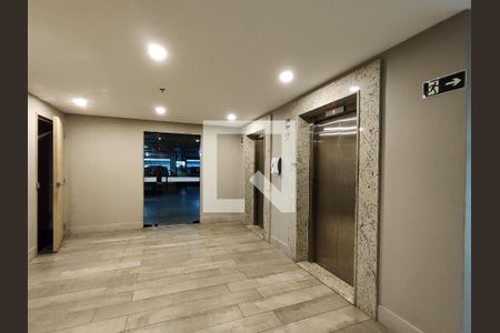 Apartamento à venda com 75m², 3 quartos e 1 vaga Apartamento à venda com 75m², 3 quartos e 1 vagaFachada e portaria