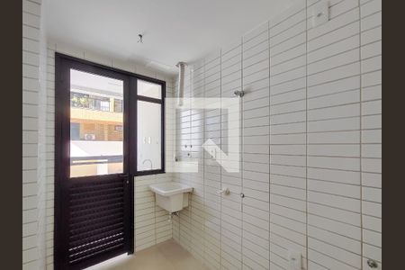 Apartamento à venda com 75m², 3 quartos e 1 vaga Apartamento à venda com 75m², 3 quartos e 1 vagaCozinha e Área de Serviço