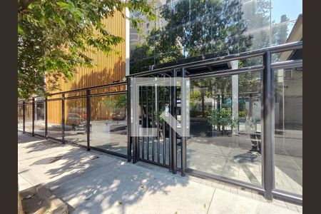 Apartamento à venda com 75m², 3 quartos e 1 vaga Apartamento à venda com 75m², 3 quartos e 1 vagaFachada e portaria