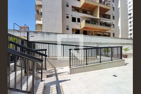 Apartamento à venda com 75m², 3 quartos e 1 vagaÁrea comum - Piscina