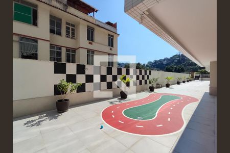 Apartamento à venda com 75m², 3 quartos e 1 vagaÁrea comum - Playground