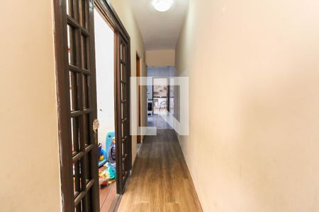 Casa à venda com 105m², 3 quartos e 2 vagas Casa à venda com 105m², 3 quartos e 2 vagasCorredor