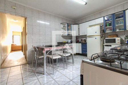 Casa à venda com 105m², 3 quartos e 2 vagas Casa à venda com 105m², 3 quartos e 2 vagasCozinha
