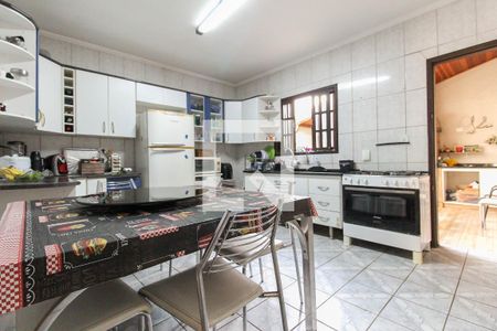Casa à venda com 105m², 3 quartos e 2 vagas Casa à venda com 105m², 3 quartos e 2 vagasCozinha
