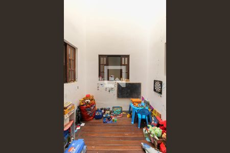 Casa à venda com 105m², 3 quartos e 2 vagas Casa à venda com 105m², 3 quartos e 2 vagasJardim de Inverno