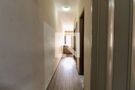 Casa à venda com 105m², 3 quartos e 2 vagas Casa à venda com 105m², 3 quartos e 2 vagasCorredor