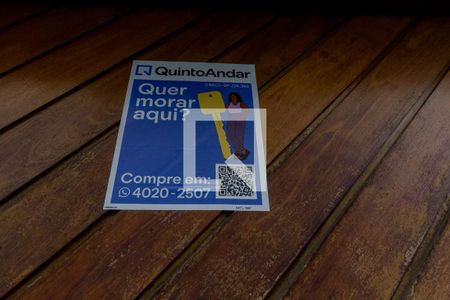 Casa à venda com 285m², 3 quartos e 6 vagas Casa à venda com 285m², 3 quartos e 6 vagasPlaca