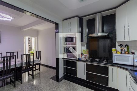 Casa à venda com 285m², 3 quartos e 6 vagas Casa à venda com 285m², 3 quartos e 6 vagasCozinha