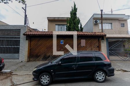 Casa à venda com 285m², 3 quartos e 6 vagas Casa à venda com 285m², 3 quartos e 6 vagasFachada