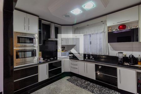 Casa à venda com 285m², 3 quartos e 6 vagas Casa à venda com 285m², 3 quartos e 6 vagasCozinha