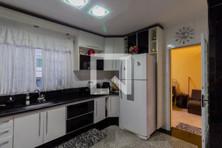 Casa à venda com 285m², 3 quartos e 6 vagas Casa à venda com 285m², 3 quartos e 6 vagasCozinha