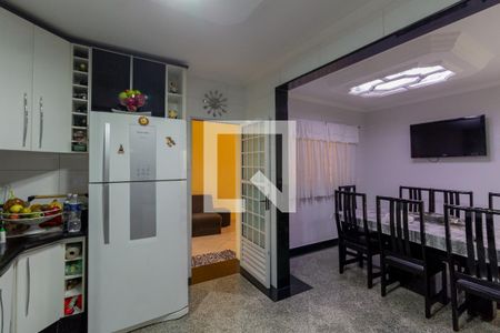 Casa à venda com 285m², 3 quartos e 6 vagas Casa à venda com 285m², 3 quartos e 6 vagasCozinha