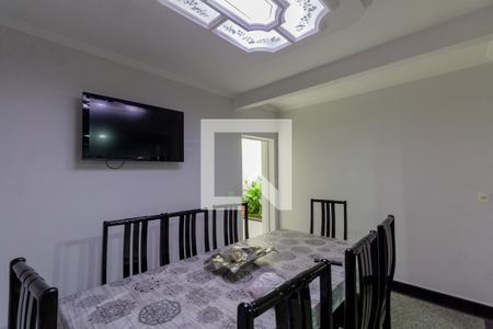 Casa à venda com 285m², 3 quartos e 6 vagas Casa à venda com 285m², 3 quartos e 6 vagasCozinha